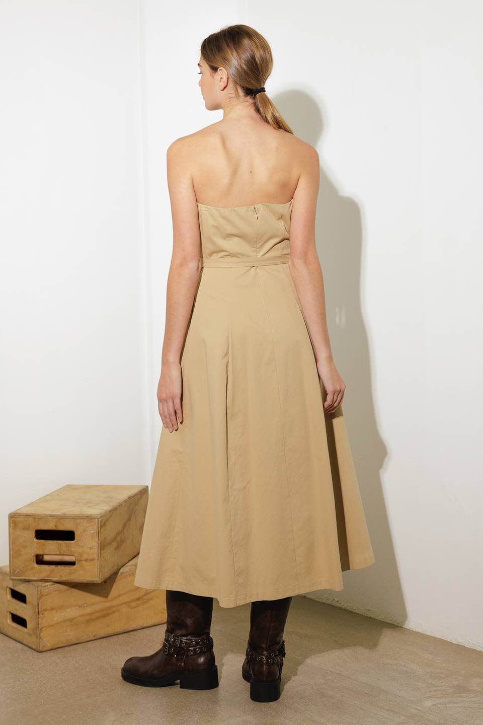 TAKING COMPLIMENTS WOVEN MIDI DRESS Flying Tomato