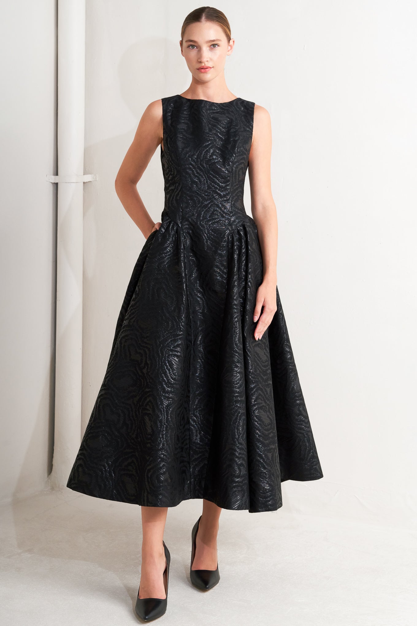 CHECK YOURSELF BLACK WOVEN MIDI DRESS Flying Tomato