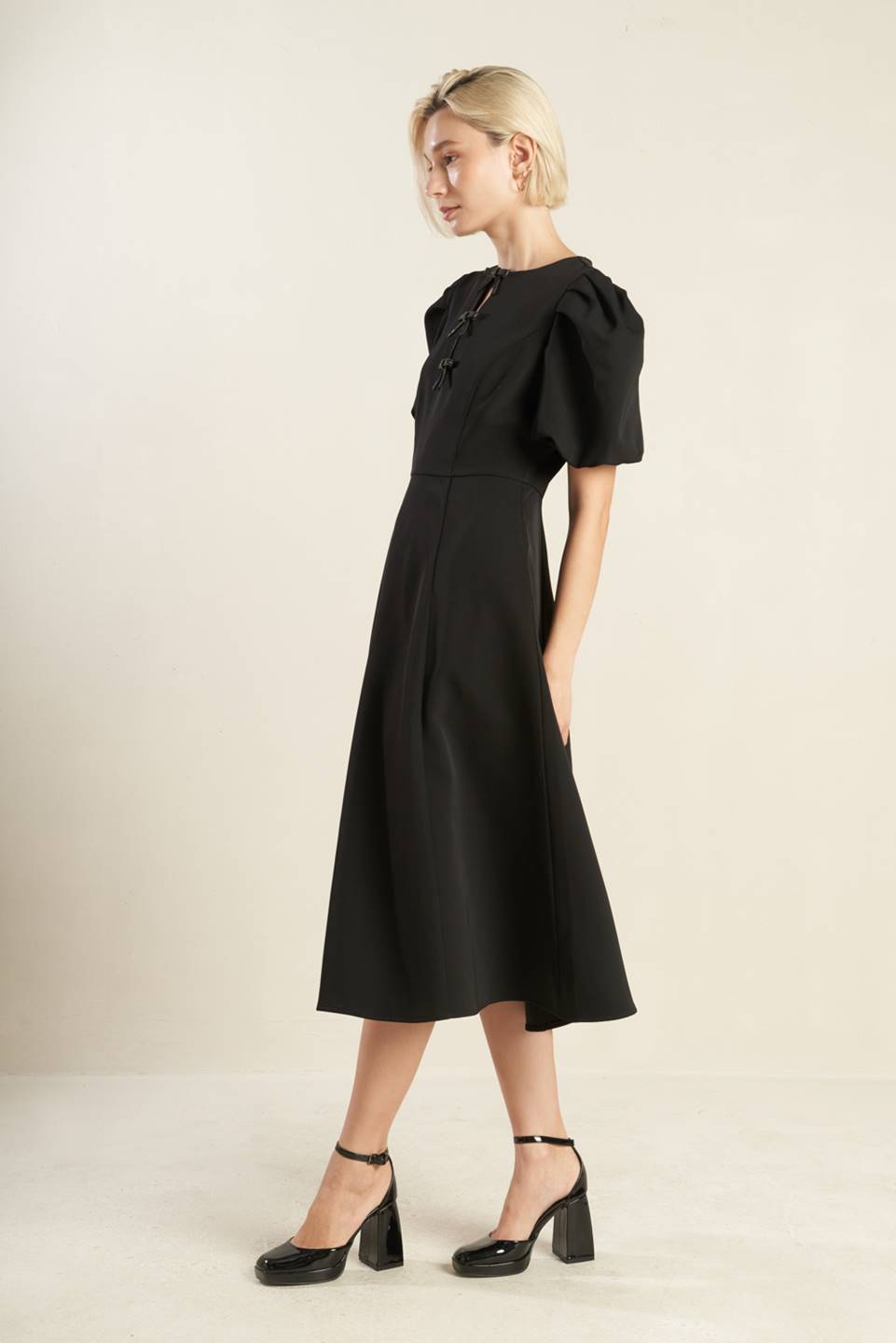 EFFORTLESS ELEGANCE WOVEN MIDI DRESS