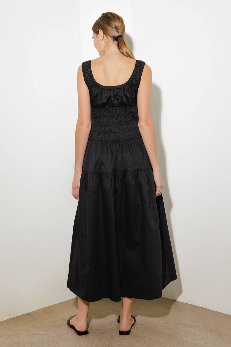LOVELIEST LOOKS BLACK WOVEN MIDI DRESS Flying Tomato