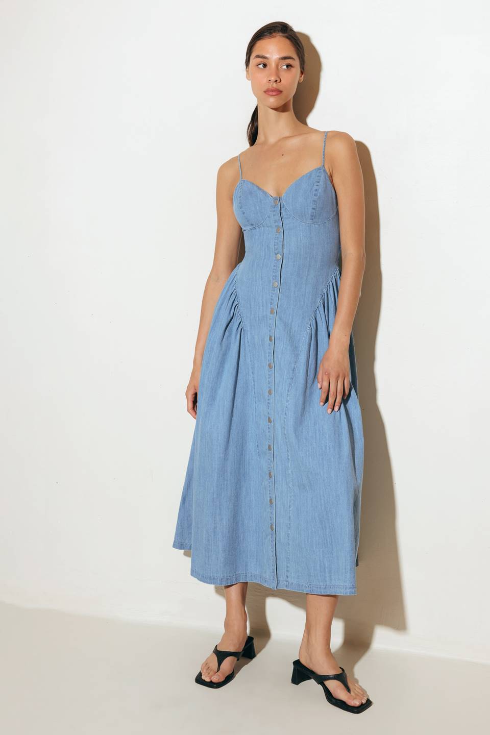 BLUEBELL BREEZE LIGHTWEIGHT DENIM MIDI DRESS Flying Tomato