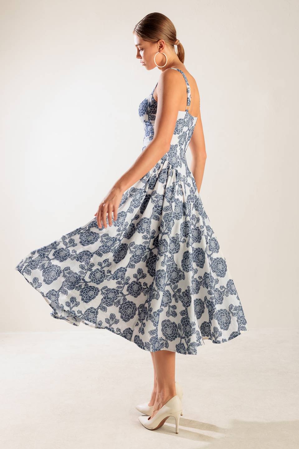 EXPLORING NEW INTERESTS WOVEN MIDI DRESS Flying Tomato