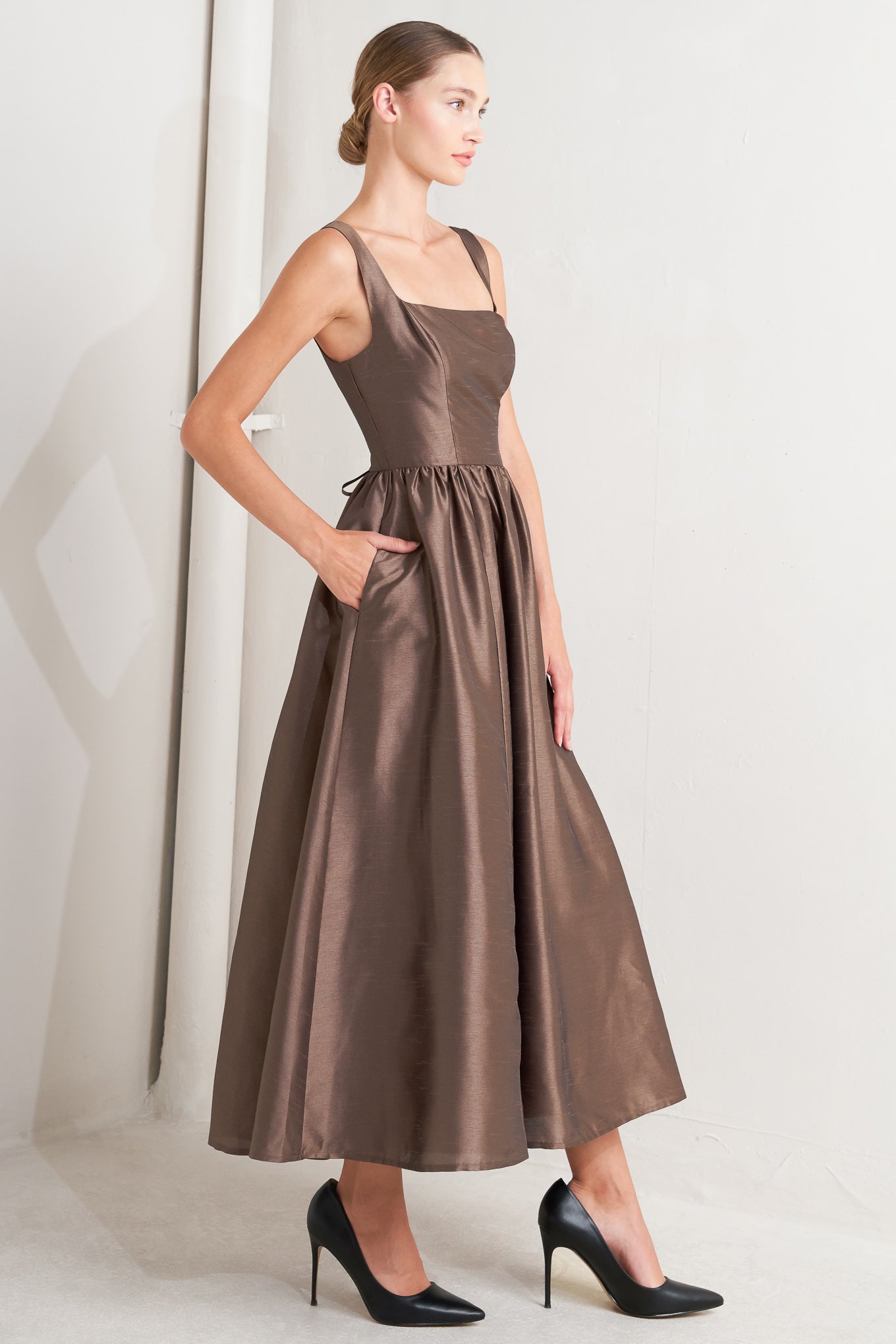 CAFÉ LUSTER WOVEN MIDI DRESS Flying Tomato