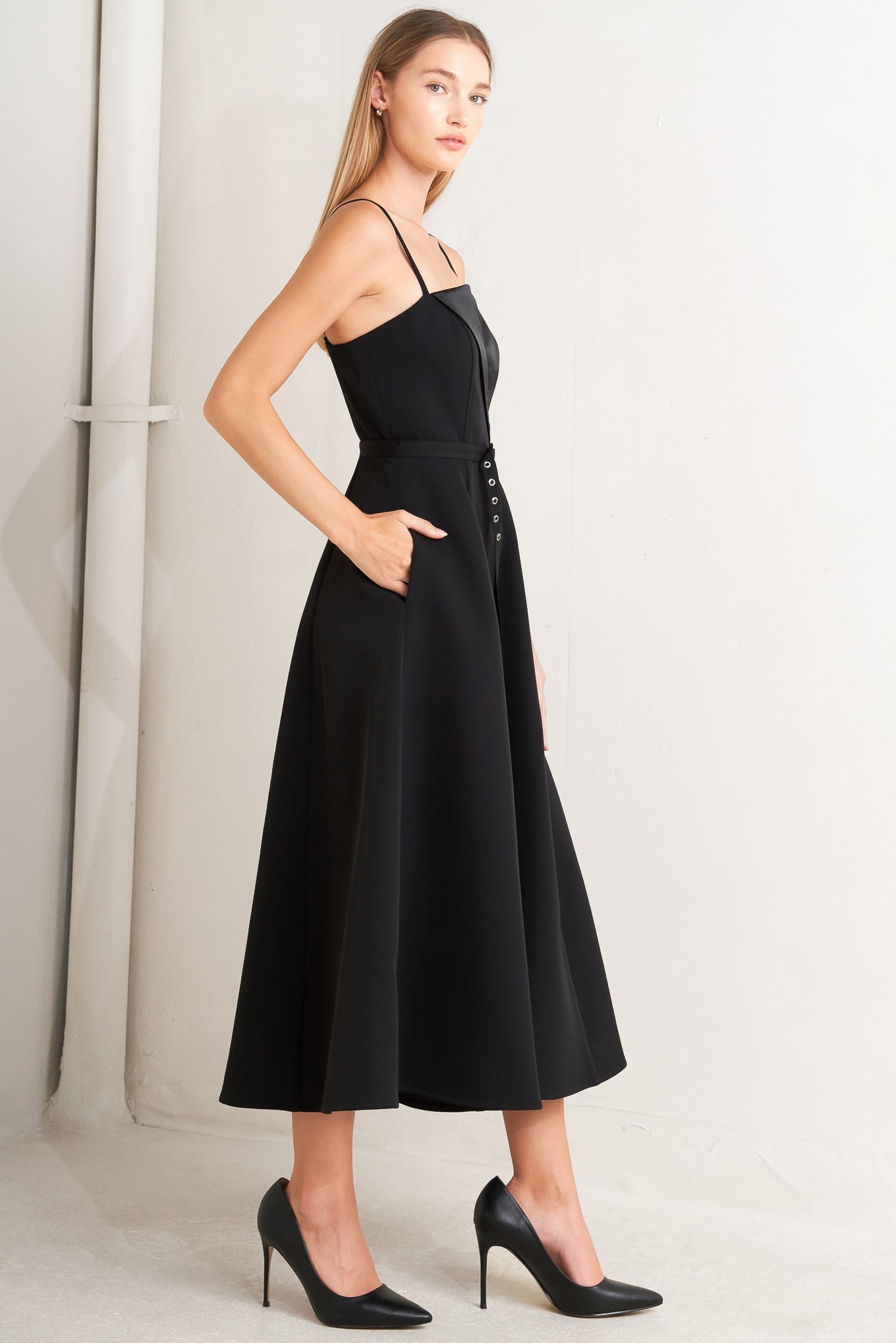 MIDNIGHT TUX WOVEN MIDI DRESS Flying Tomato