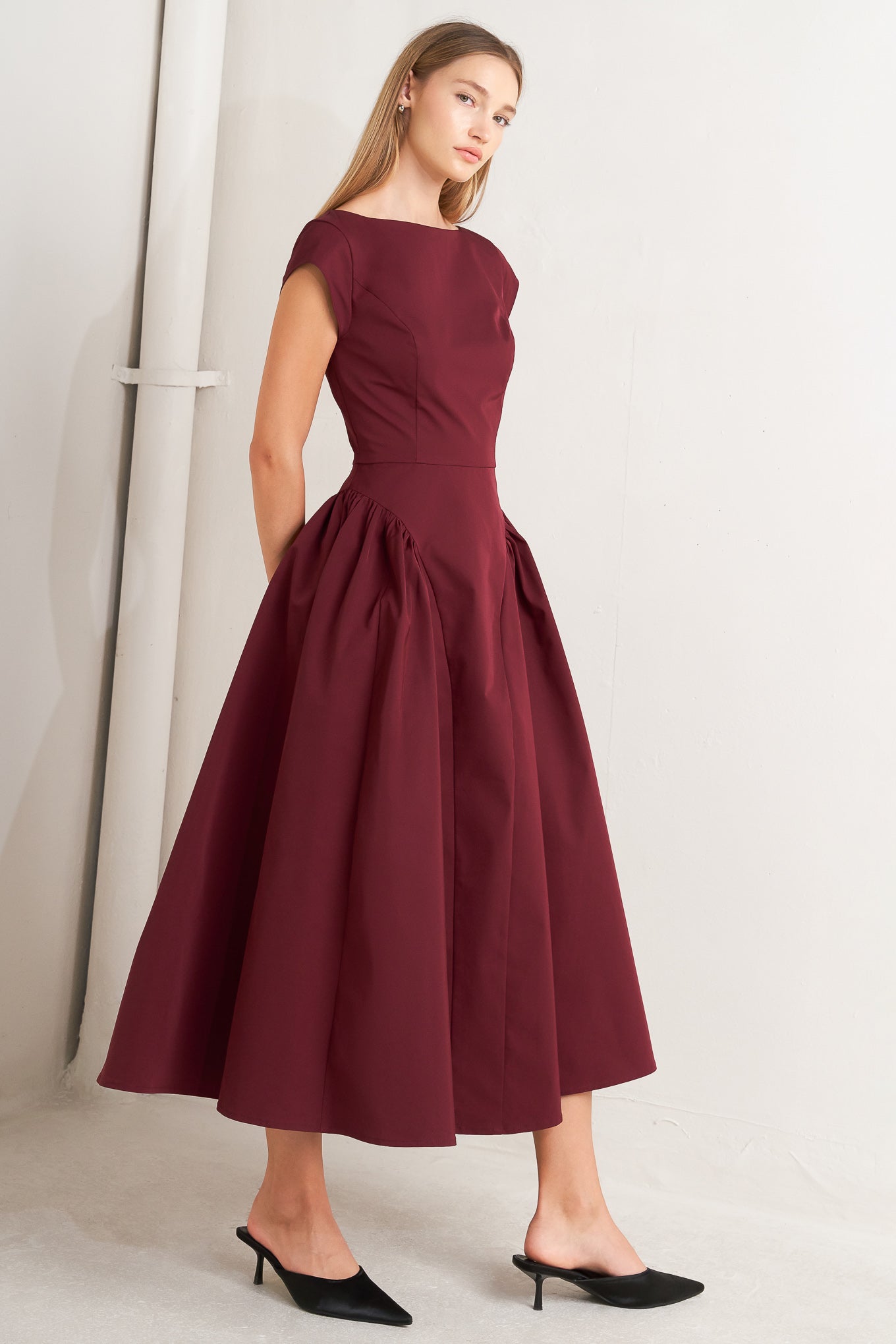 BERRY ARCHIVE ELEGANCE WOVEN MIDI DRESS Flying Tomato