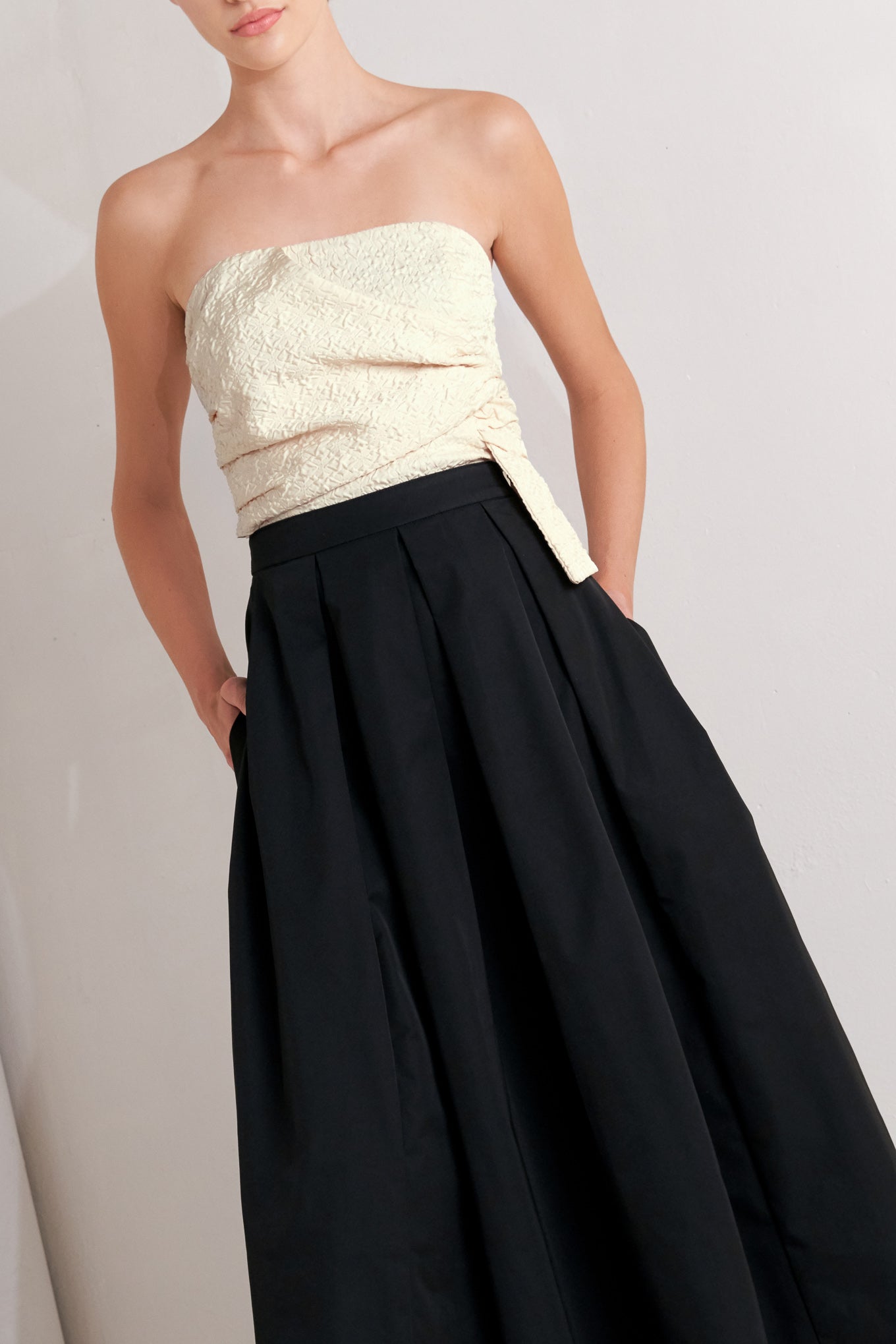 MONO BALLET WOVEN MIDI DRESS Flying Tomato