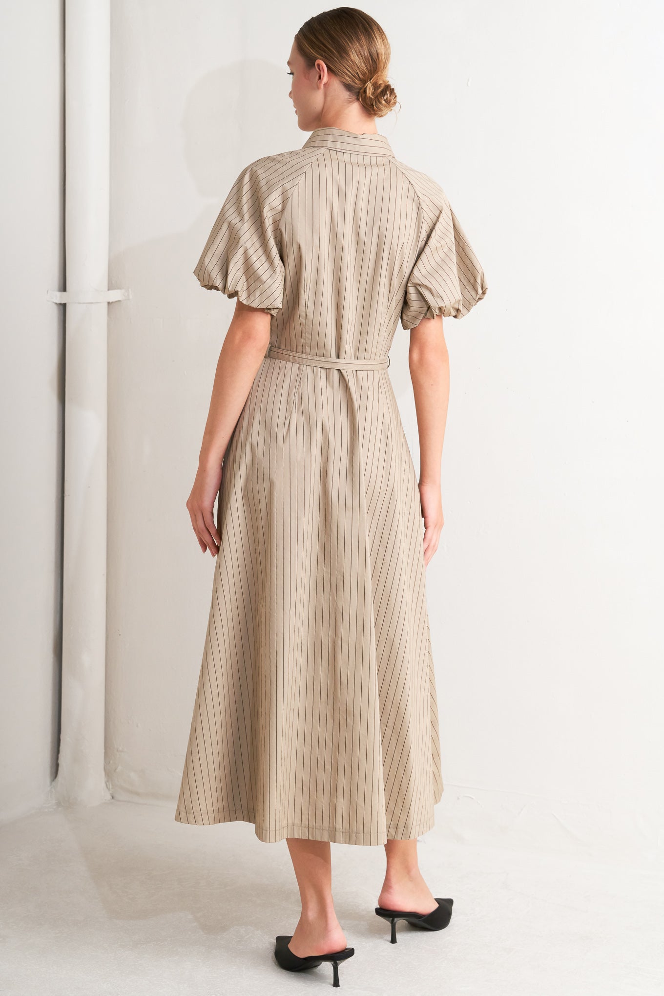 CLASSIC NEUTRAL WOVEN MIDI DRESS Flying Tomato