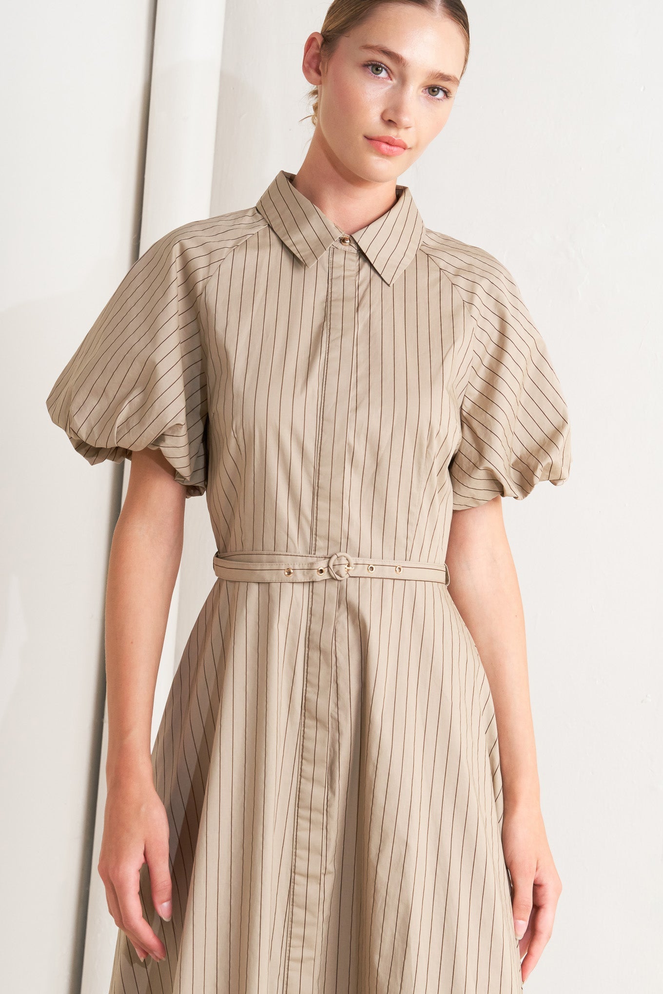 CLASSIC NEUTRAL WOVEN MIDI DRESS Flying Tomato