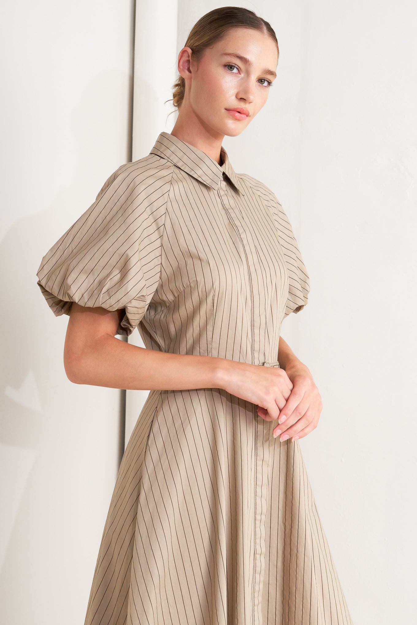 CLASSIC NEUTRAL WOVEN MIDI DRESS Flying Tomato