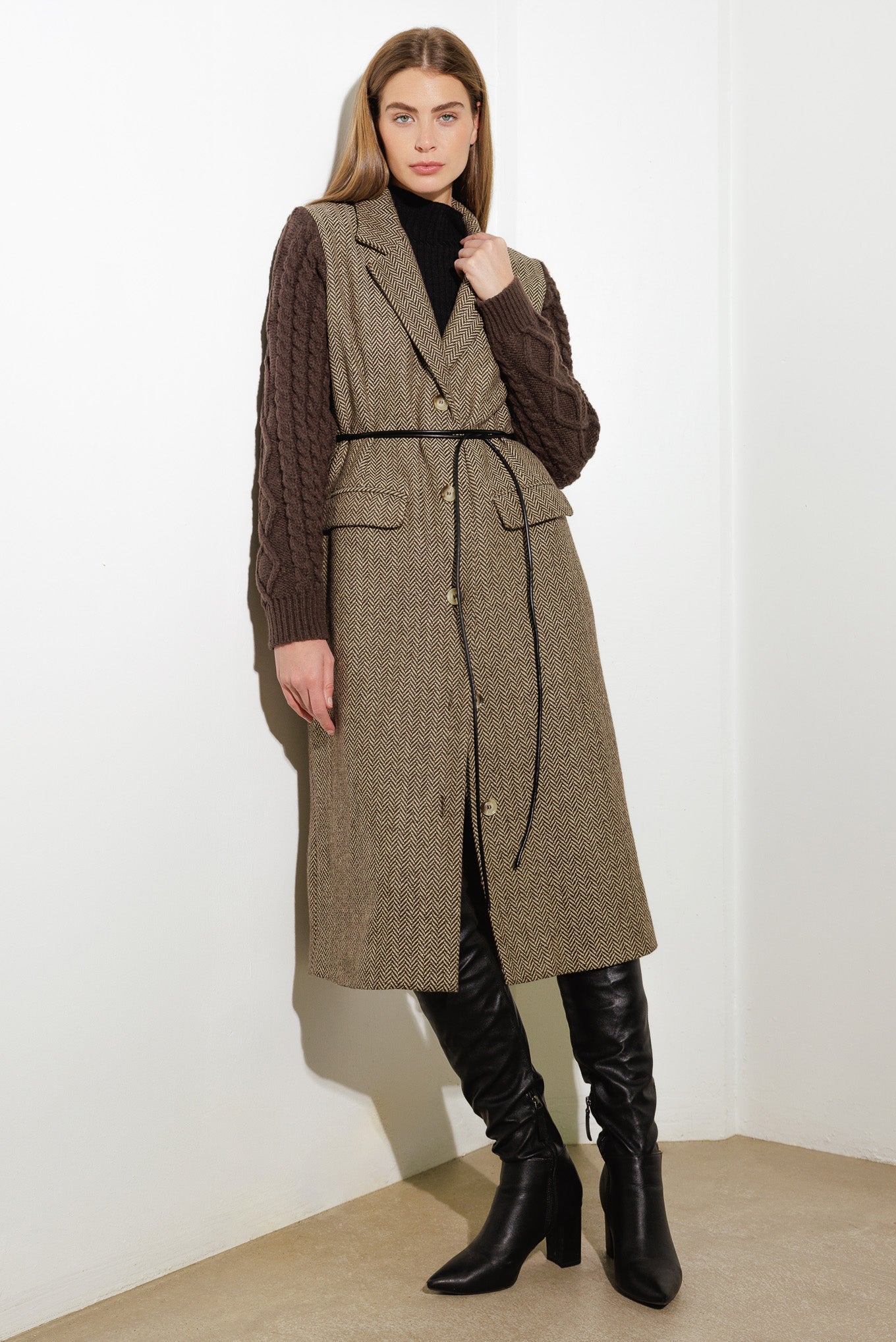 TWEED & KNIT FUSION COAT WITH BELT