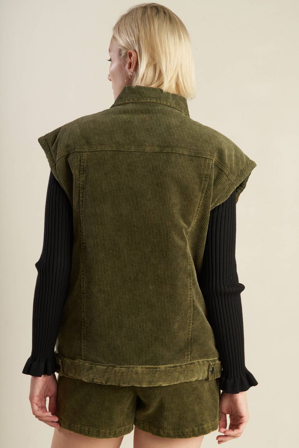ESCAPING REALITY CORDUROY VEST Flying Tomato