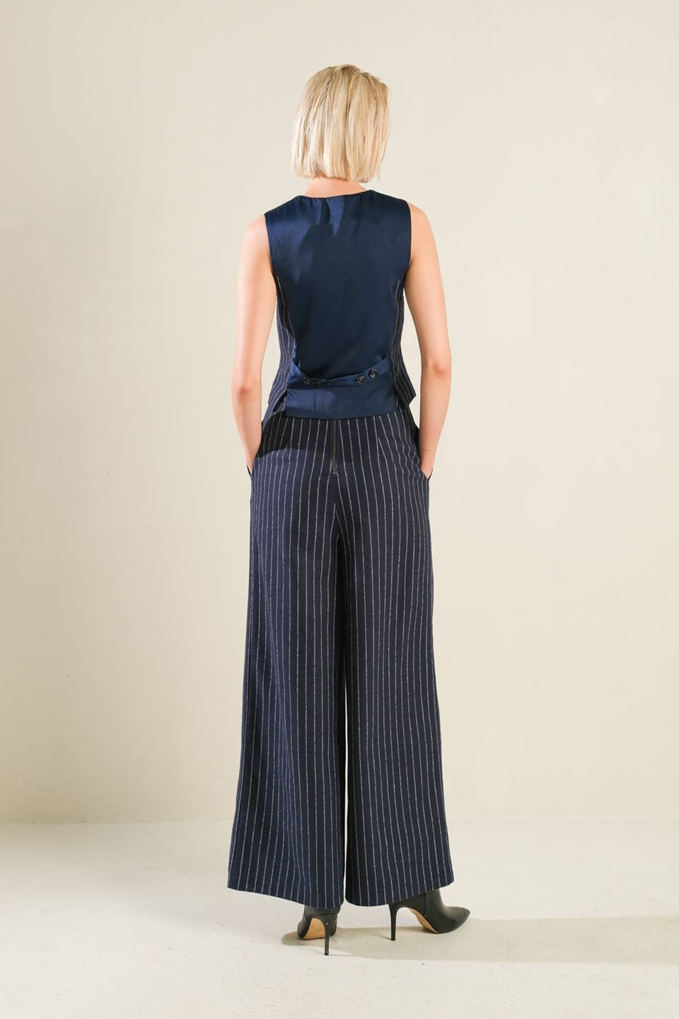 FOREVER CONNECTED WOVEN VEST Flying Tomato