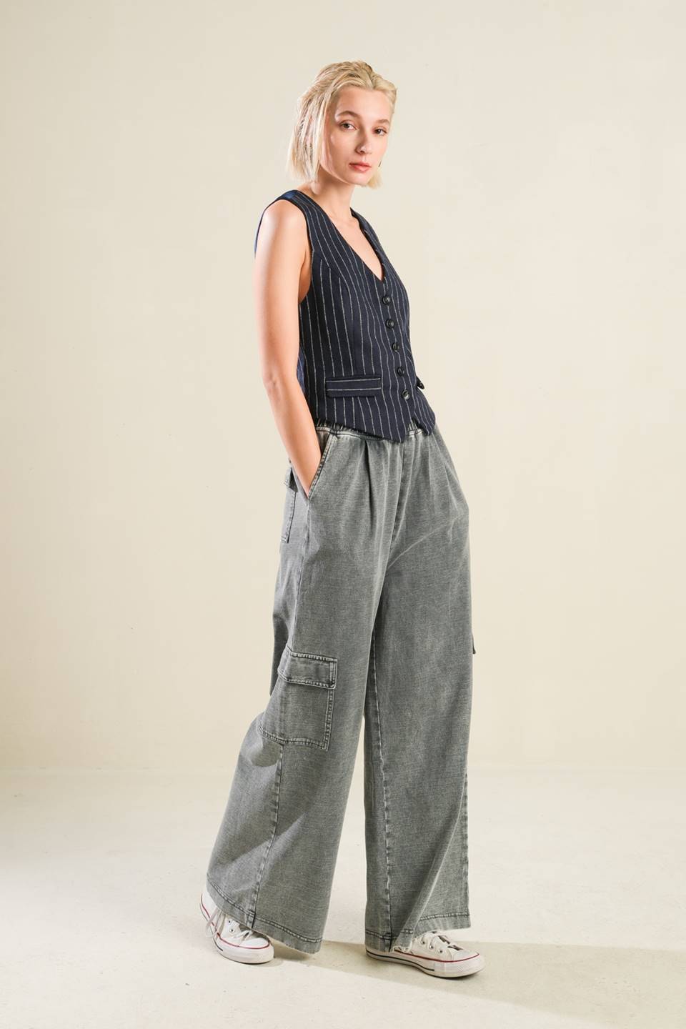 FOREVER CONNECTED WOVEN VEST Flying Tomato