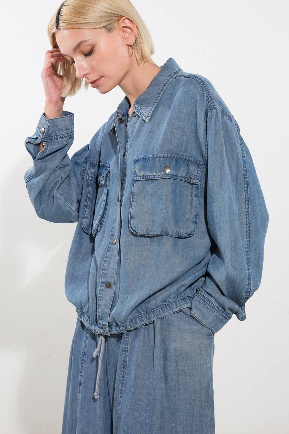 ACTIVE VIBE TENCEL DENIM JACKET Flying Tomato
