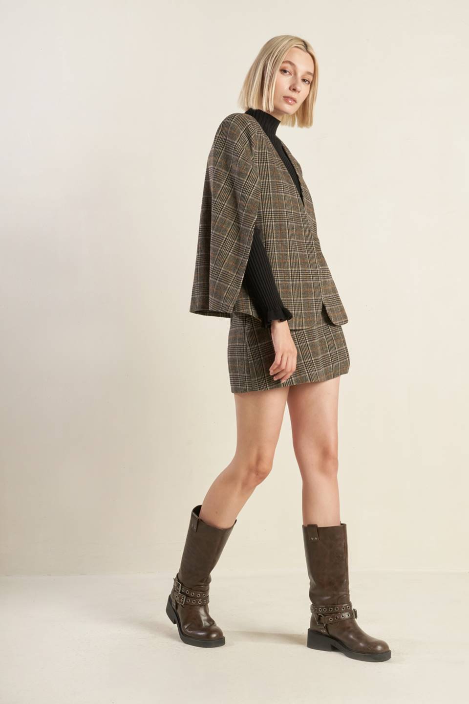 ETERNAL DEVOTION  WOOLEN CAPELET Flying Tomato