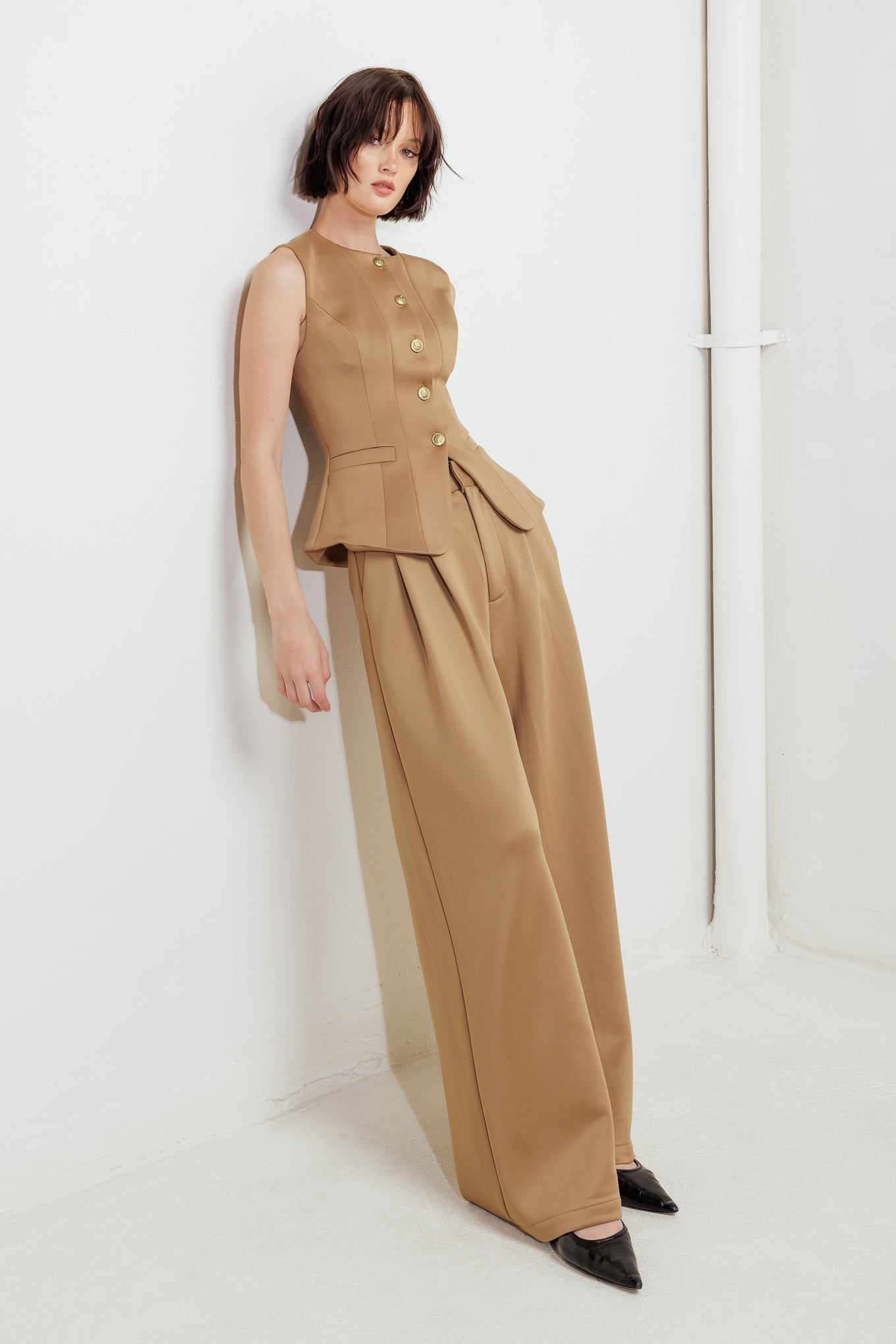 ROMANTIC PETAL WOVEN VEST Flying Tomato