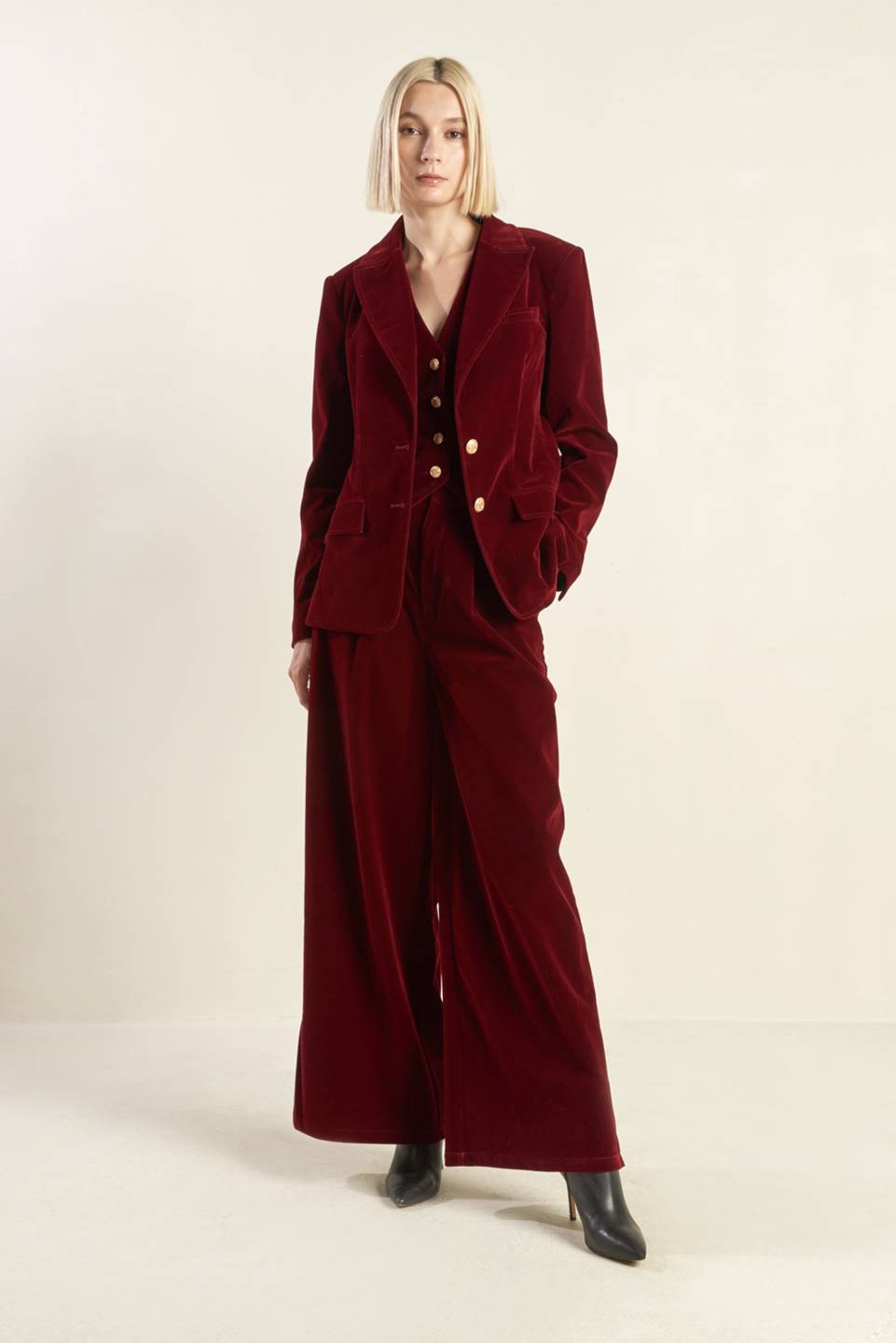 COY CHARM VELVET BLAZER Flying Tomato
