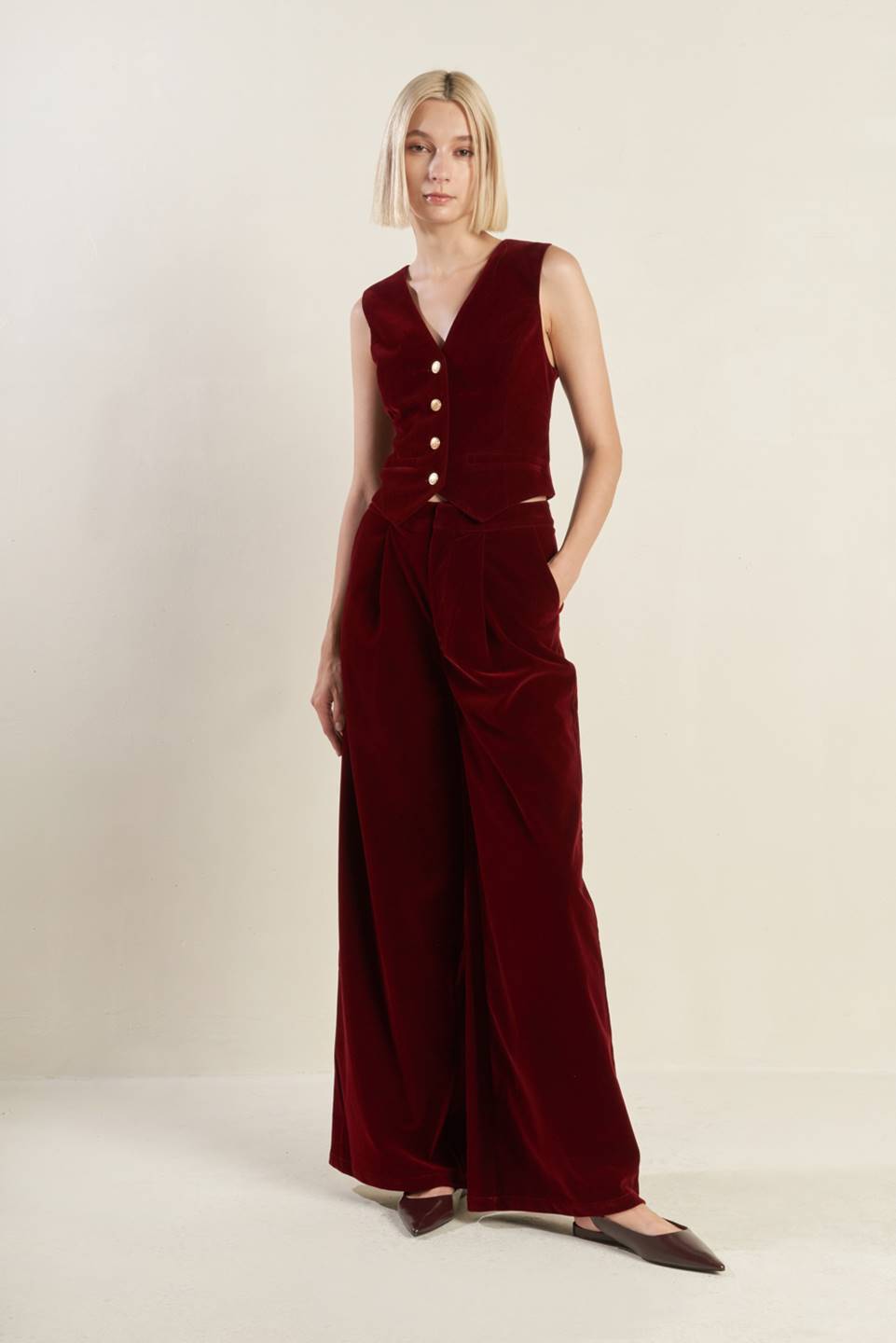 COY CHARM VELVET VEST Flying Tomato
