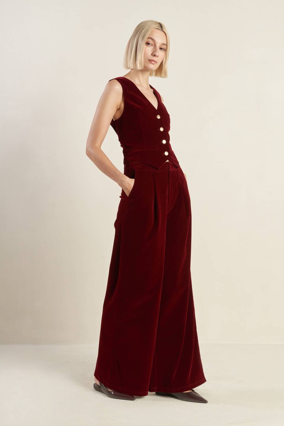 COY CHARM VELVET VEST Flying Tomato