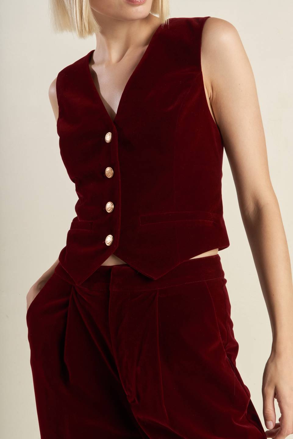 COY CHARM VELVET VEST Flying Tomato