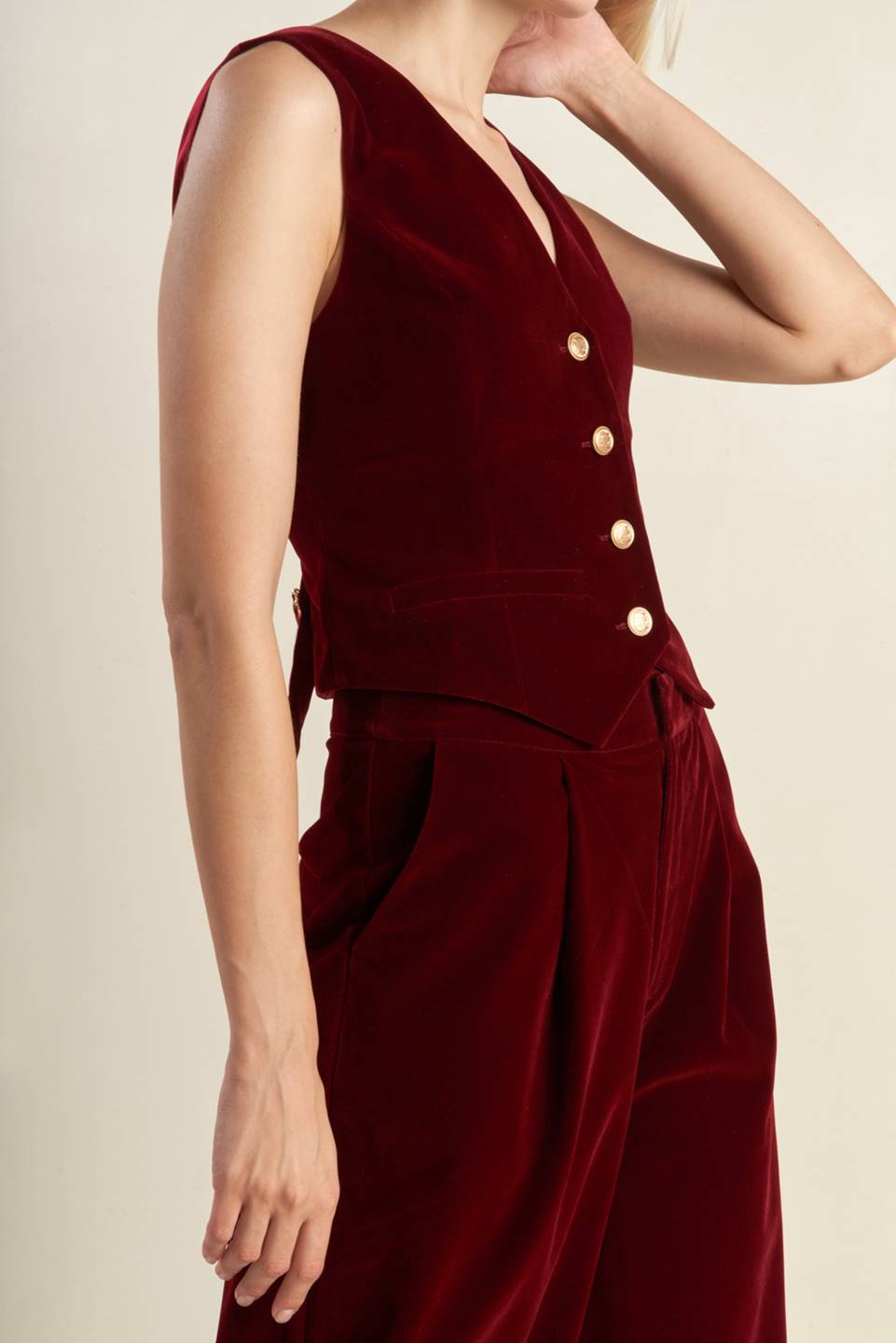 COY CHARM VELVET VEST Flying Tomato