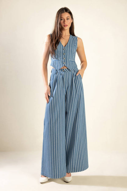 STRIPED WOVEN SLEEVELESS VEST