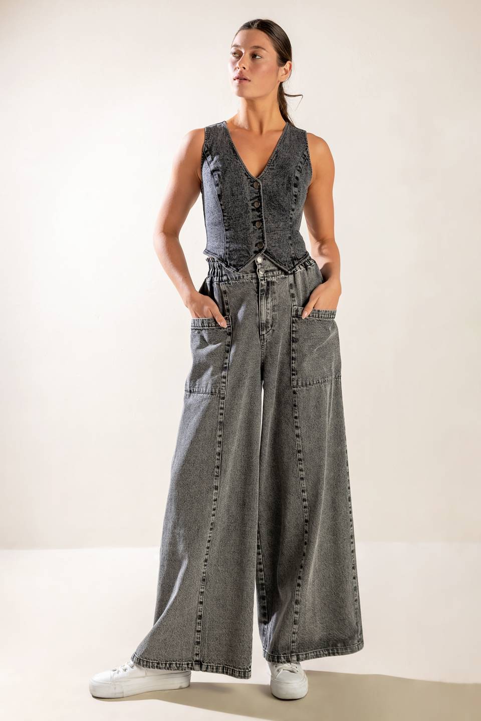 EXPLORING THE CITY DENIM VEST Flying Tomato