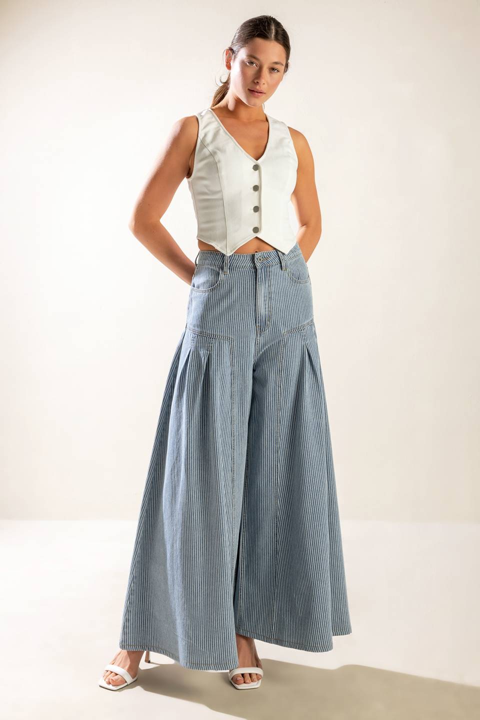 THE LILY'S SECRET DENIM VEST Flying Tomato