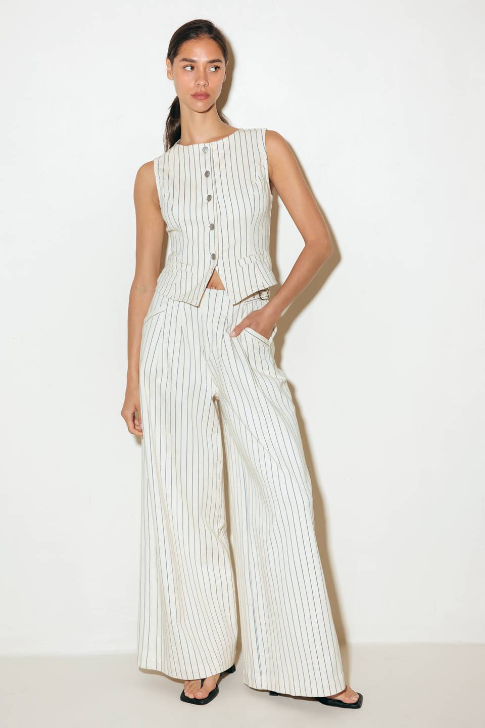 COFFEE RUN STRIPED WOVEN VEST Flying Tomato