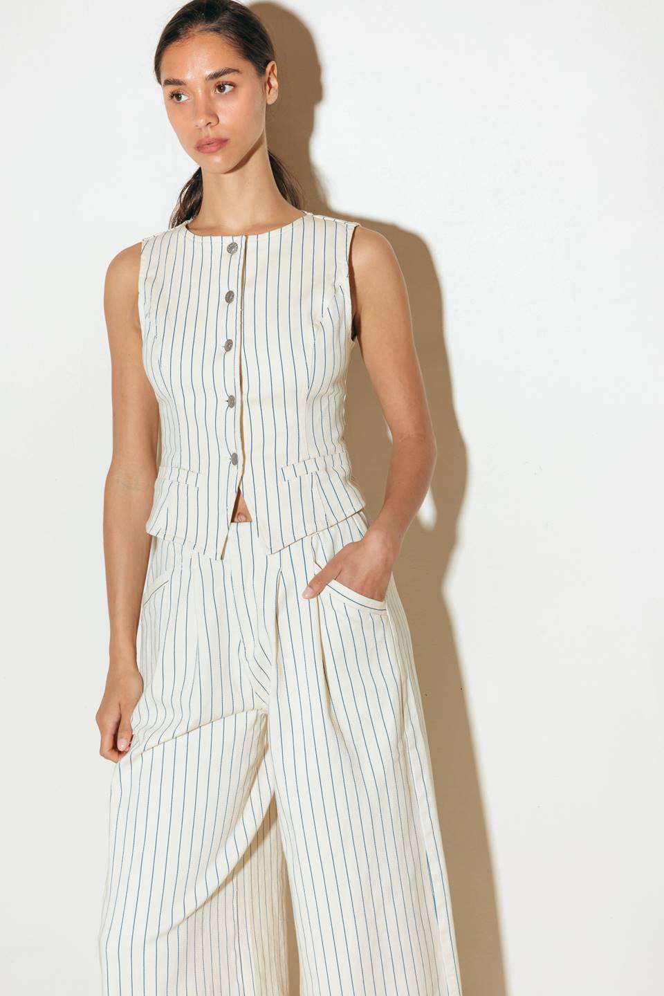 COFFEE RUN STRIPED WOVEN VEST Flying Tomato