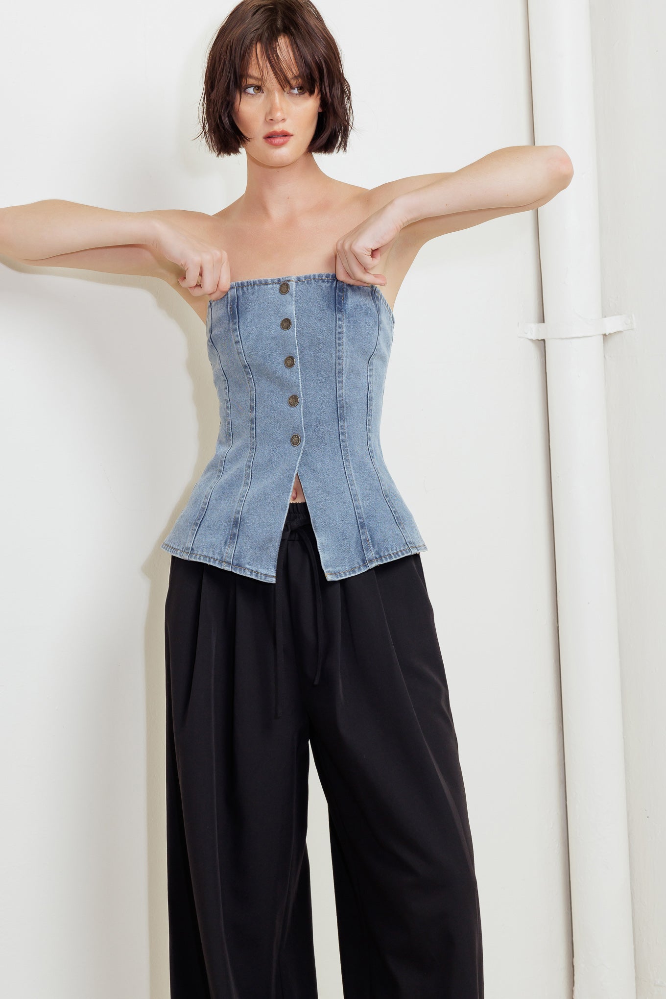 STITCHED SILHOUETTE DENIM TOP Flying Tomato