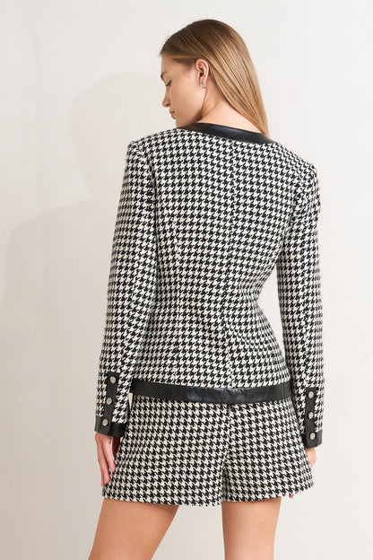 BOLD MONO TWEED JACKET