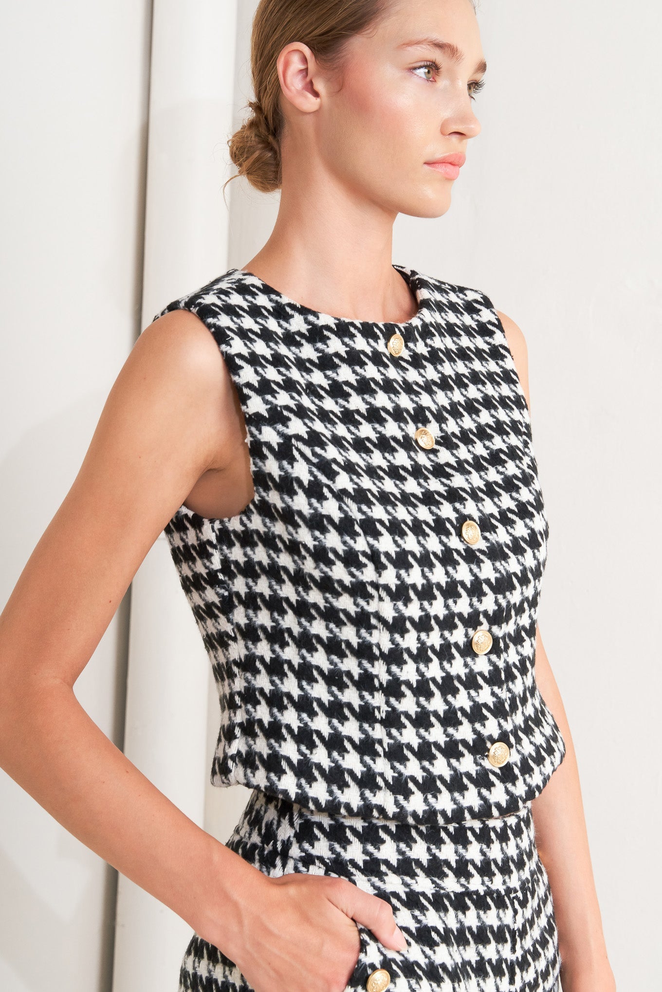 METRO ICON WOVEN HOUNDSTOOTH VEST Flying Tomato