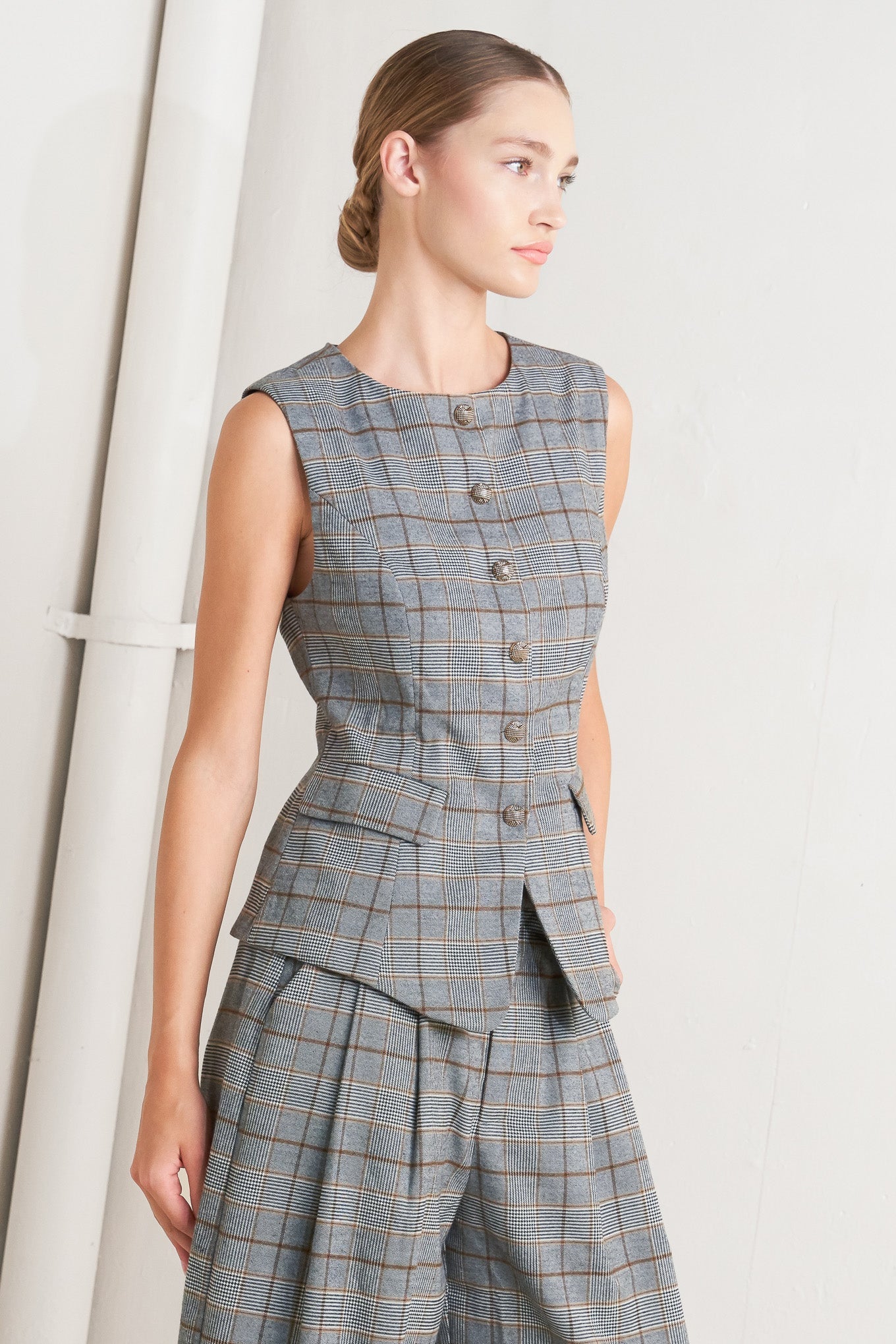 New Age Plaid Woven Vest Front Button Down Sleeveless