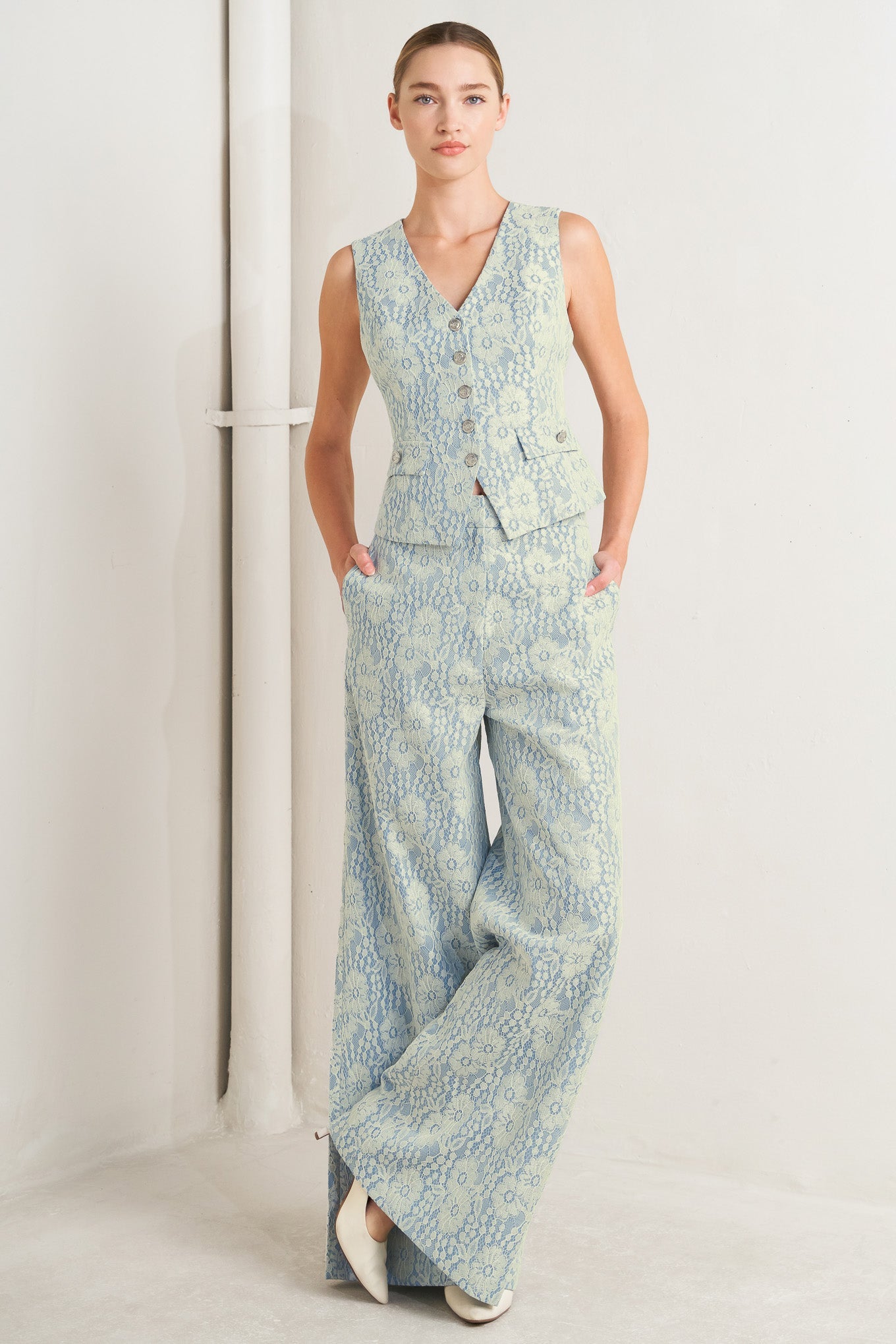 EASY ELEGANCE WOVEN LACE VEST