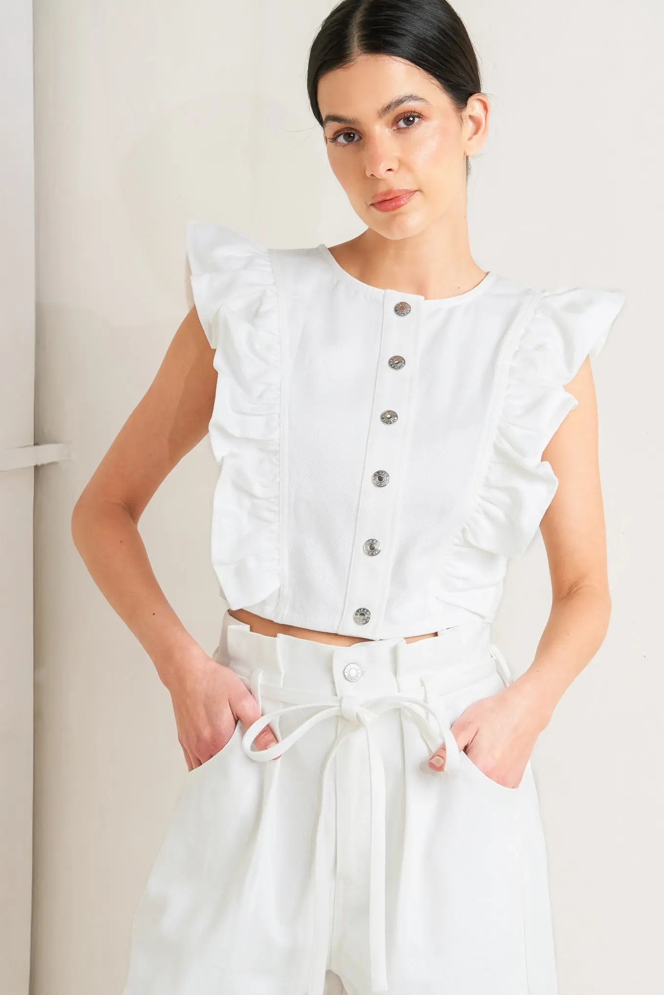 Sugar Air Twill Top With Round Neckline And Ruffle Detail Flying Tomato