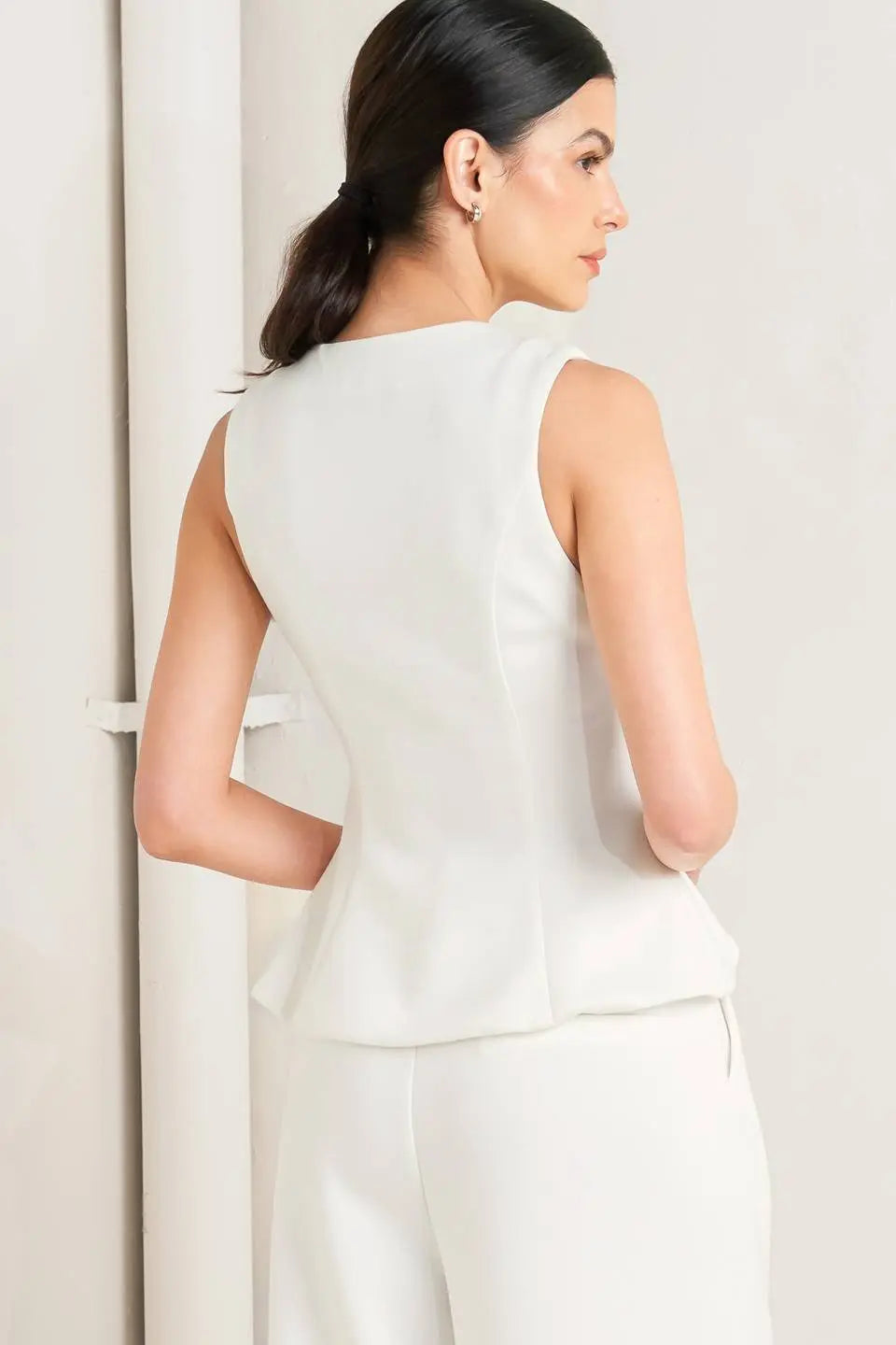 PURE ELEGANCE WOVEN VEST Flying Tomato