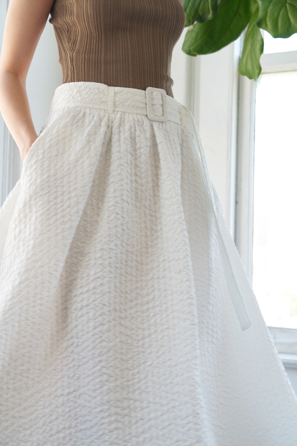 TALK TO THE SAND WOVEN MIDI SKIRT