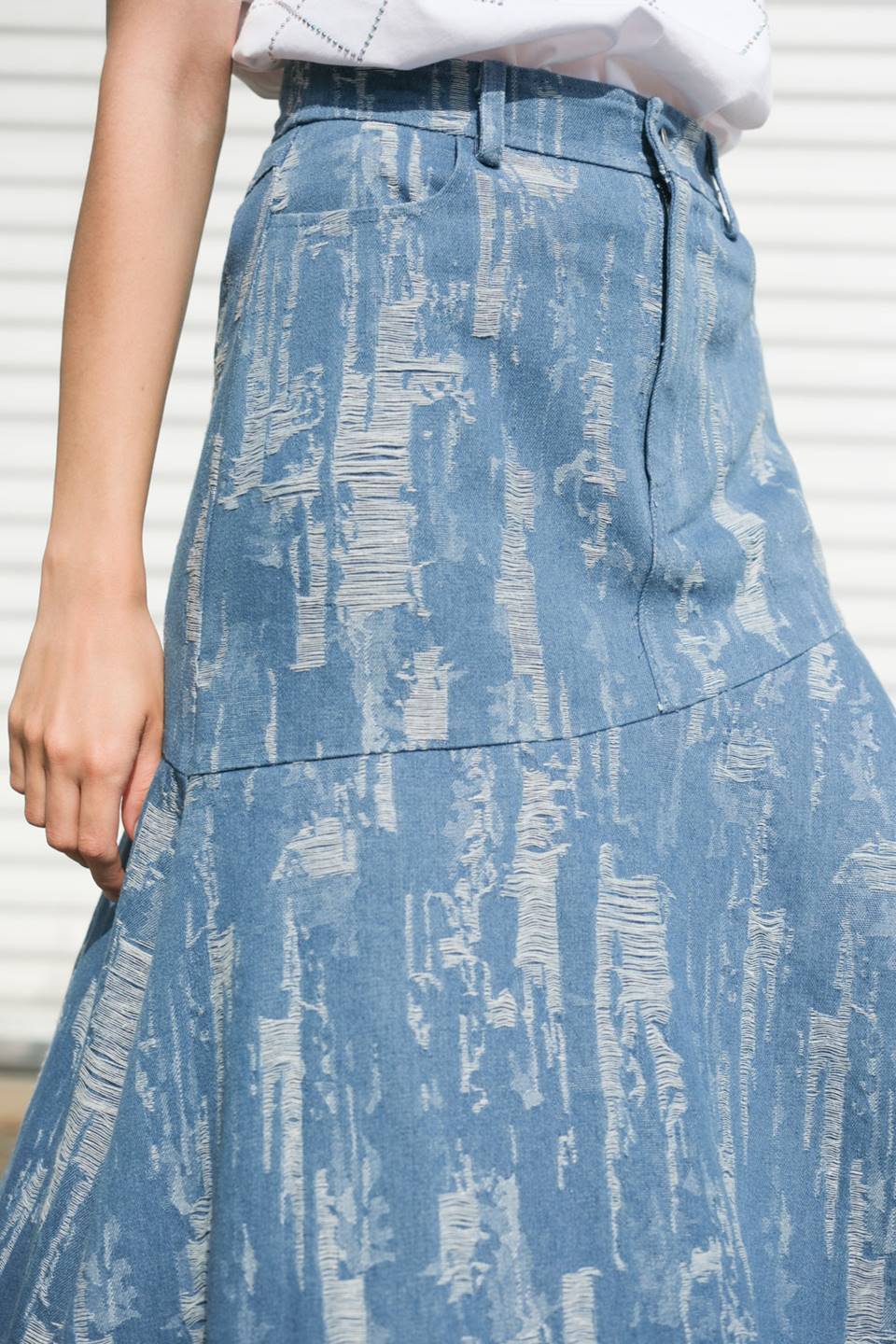 BREEZY ADORATION DENIM SKIRT Flying Tomato