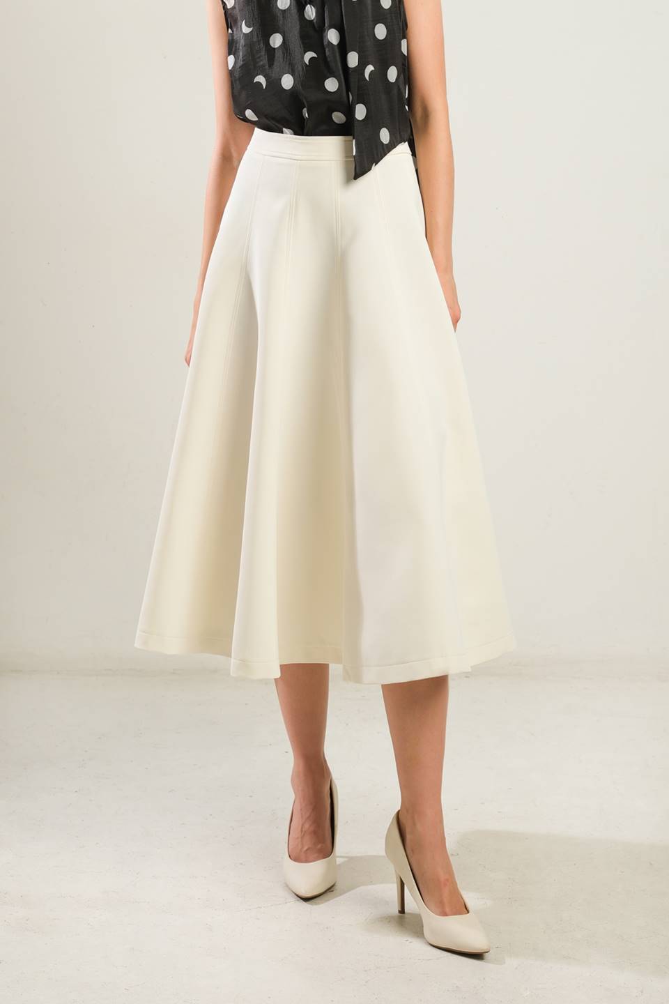 DELICATE TOUCH  WOVEN SKIRT