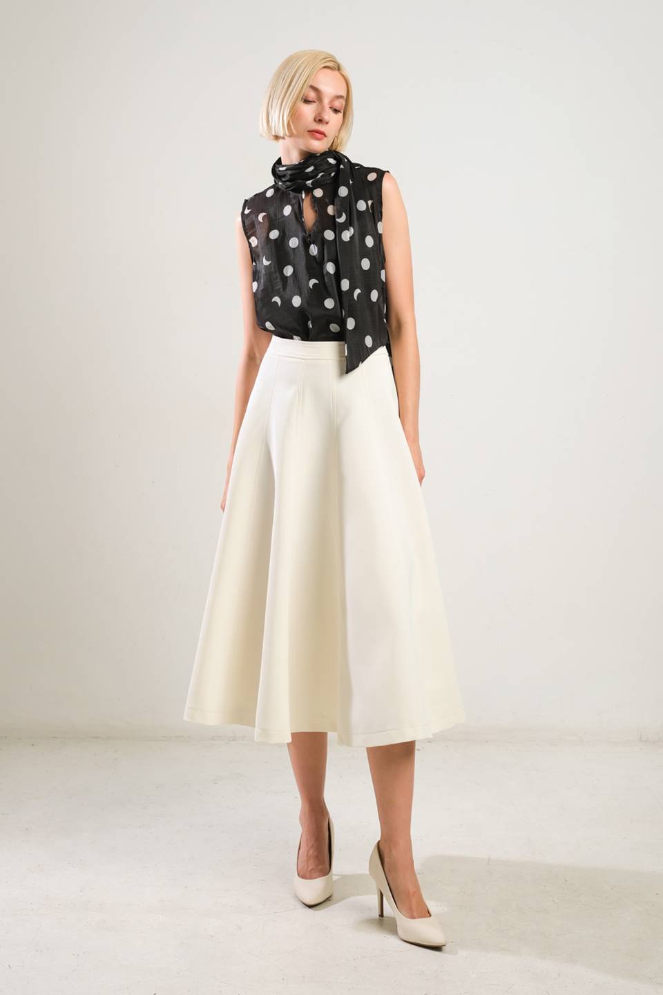 DELICATE TOUCH  WOVEN SKIRT