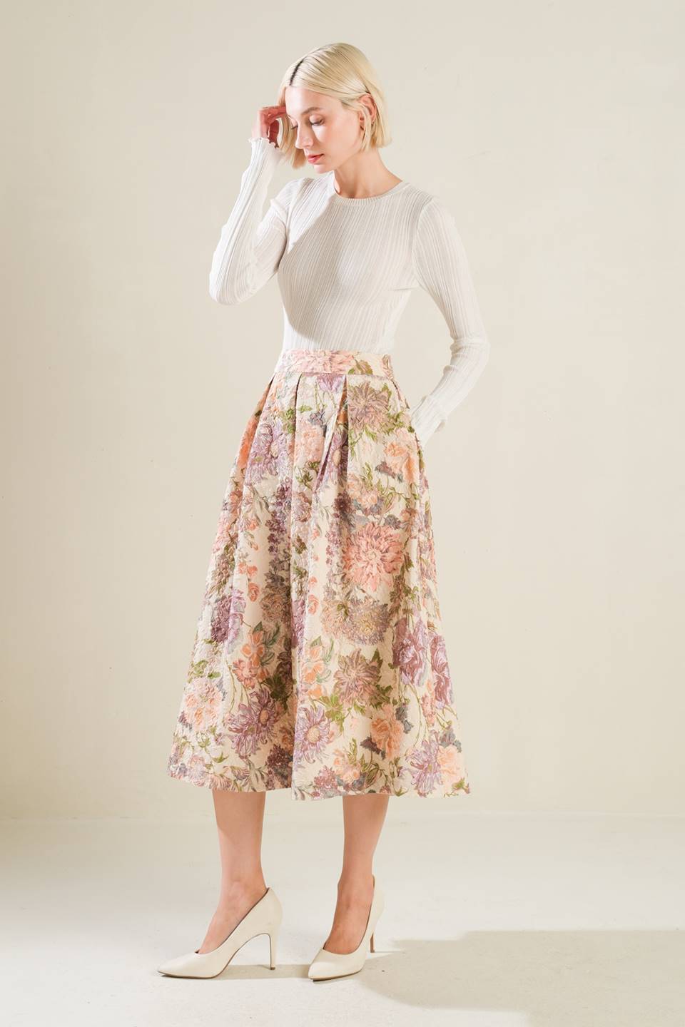 SLEEK SIMPLICITY WOVEN FULL SKIRT