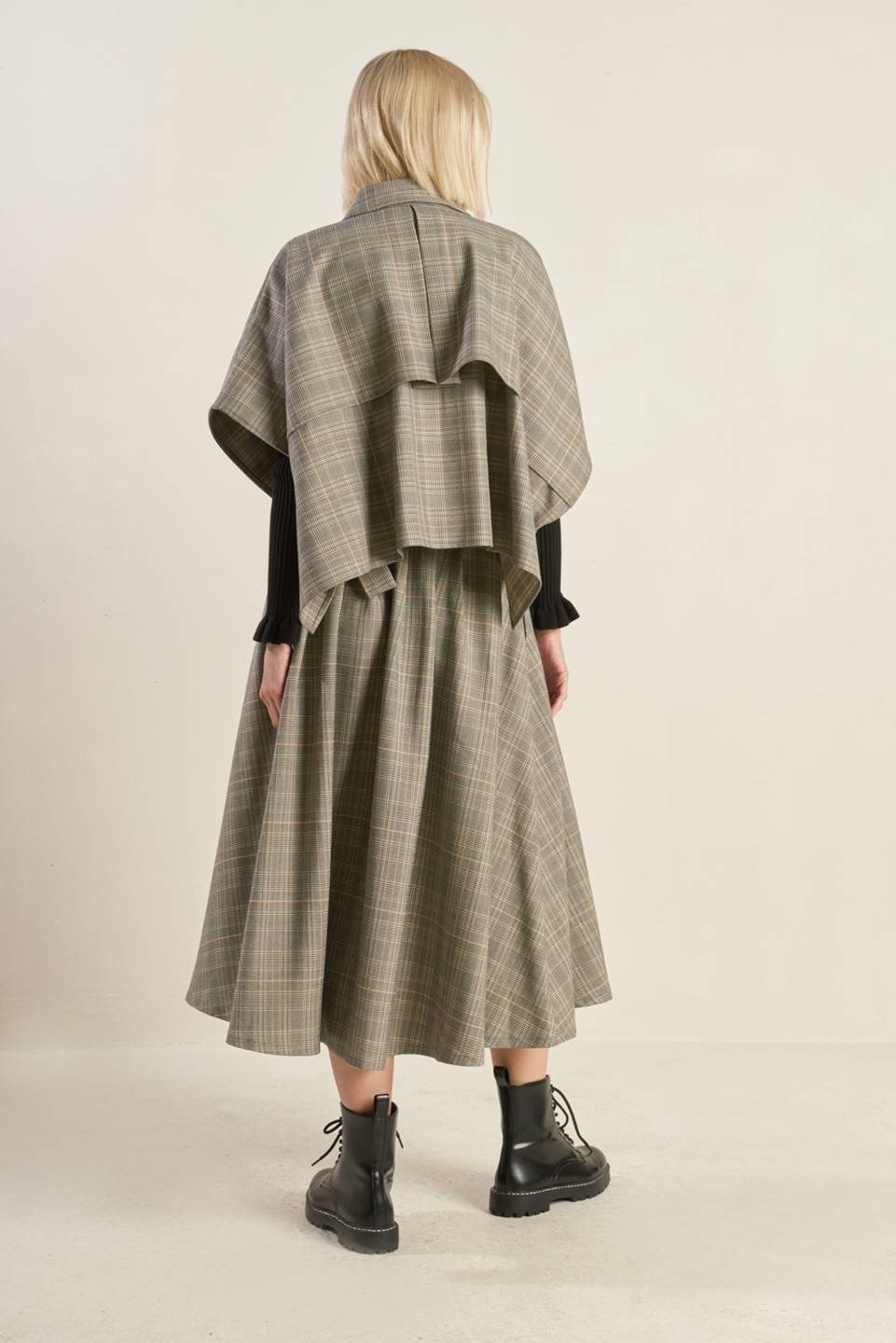 MOODY ALLURE WOVEN MIDI SKIRT Flying Tomato