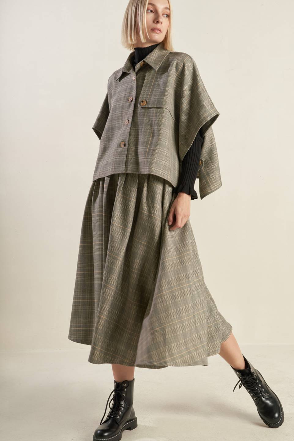 MOODY ALLURE WOVEN MIDI SKIRT Flying Tomato