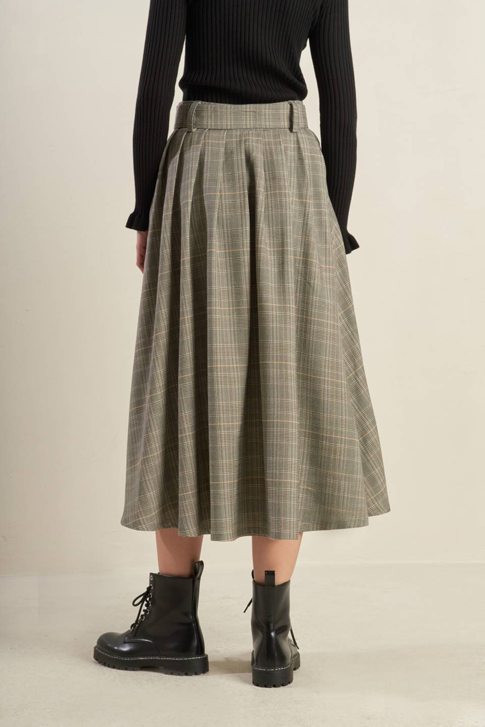 MOODY ALLURE WOVEN MIDI SKIRT Flying Tomato
