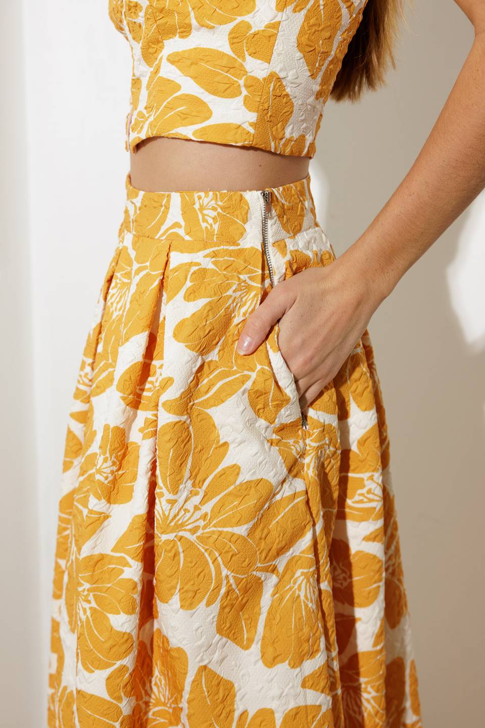 PLAIN OPTIMISM WOVEN MIDI SKIRT Flying Tomato