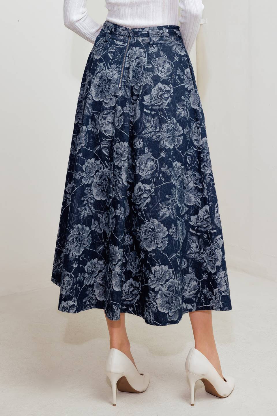 URBAN MUSE JACQUARD DENIM SKIRT Flying Tomato