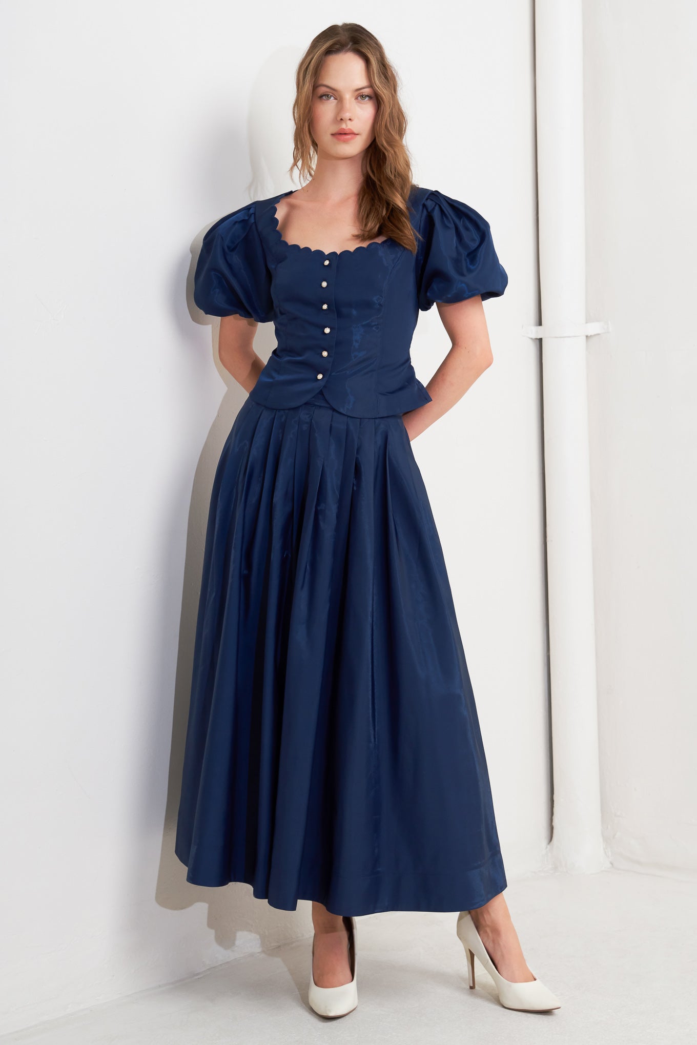 LUXE FLARE WOVEN PLEATED MINI SKIRT Flying Tomato