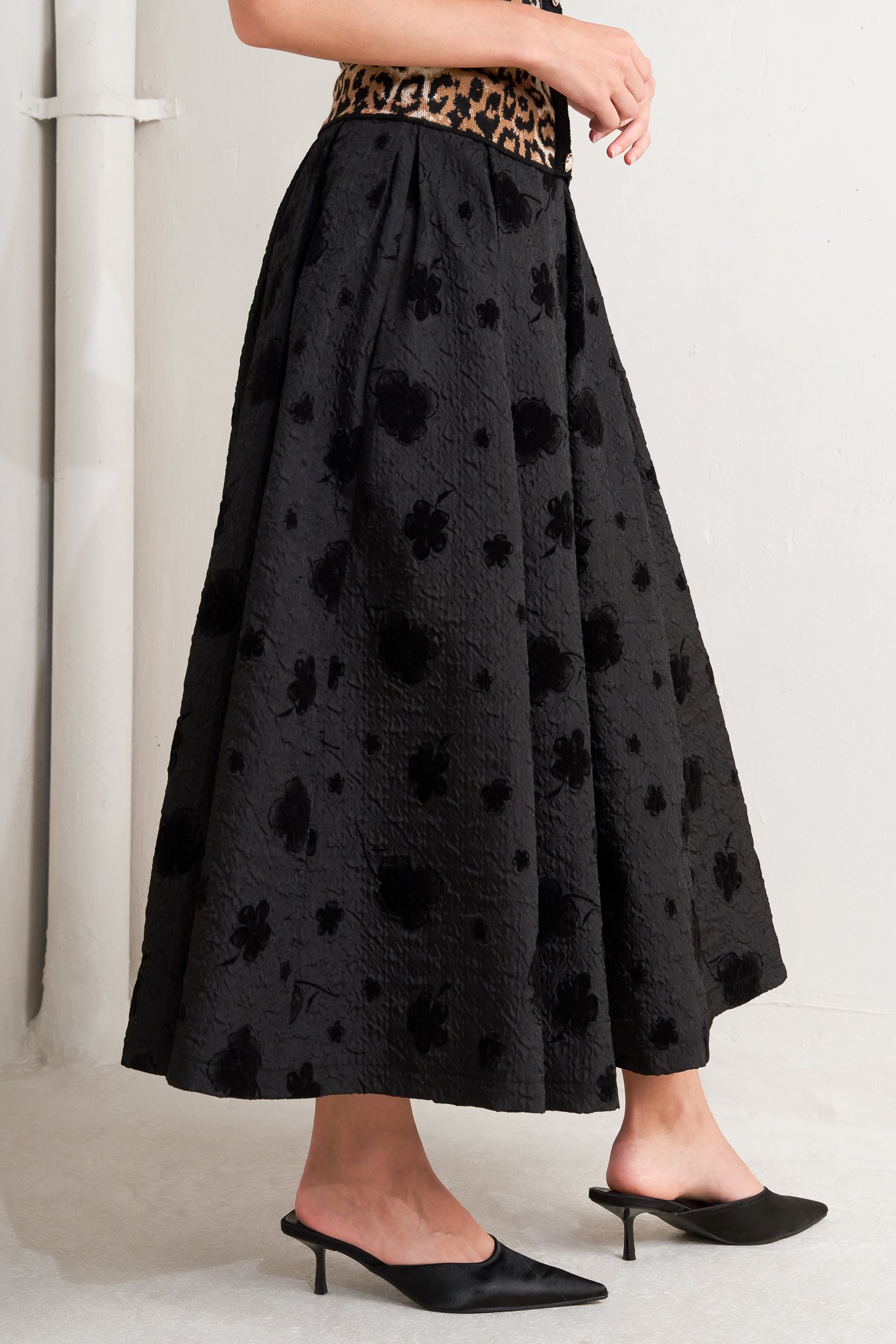 NOIR BLOOMING ROMANCE WOVEN FULL MIDI SKIRT Flying Tomato