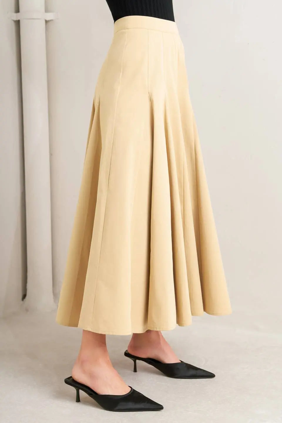PALE FRAME WOVEN TAUPE CIRCLE SKIRT Flying Tomato